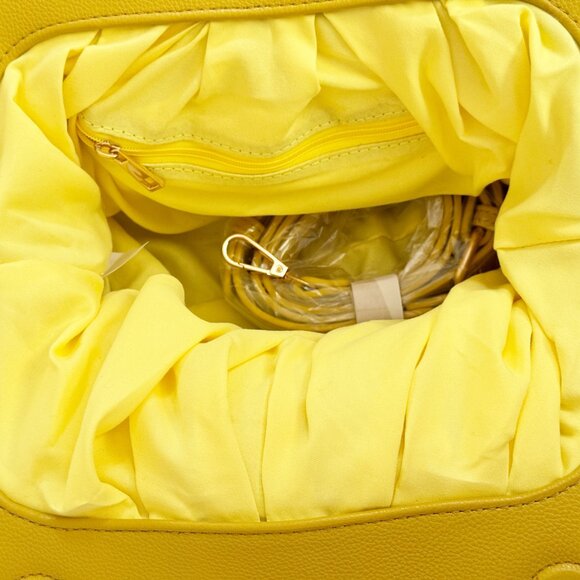 Bright Mustard Knit Purse with Chunky Chain Handle NEW - Picture 7 of 9